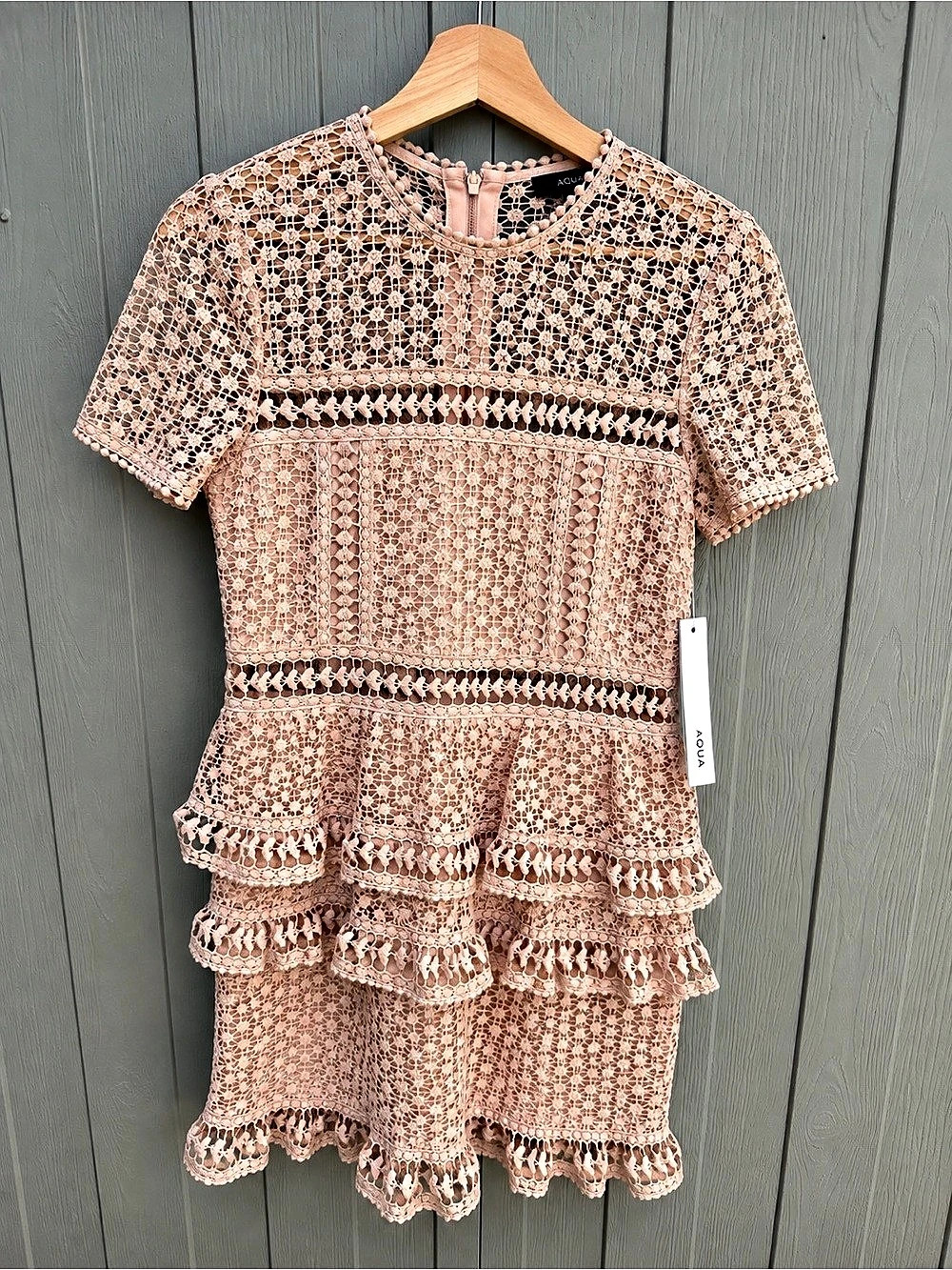 AQUA Blush Crochet Lace Mini Dress Size M Tiered Ruffle Peplum Floral Lace NWT
